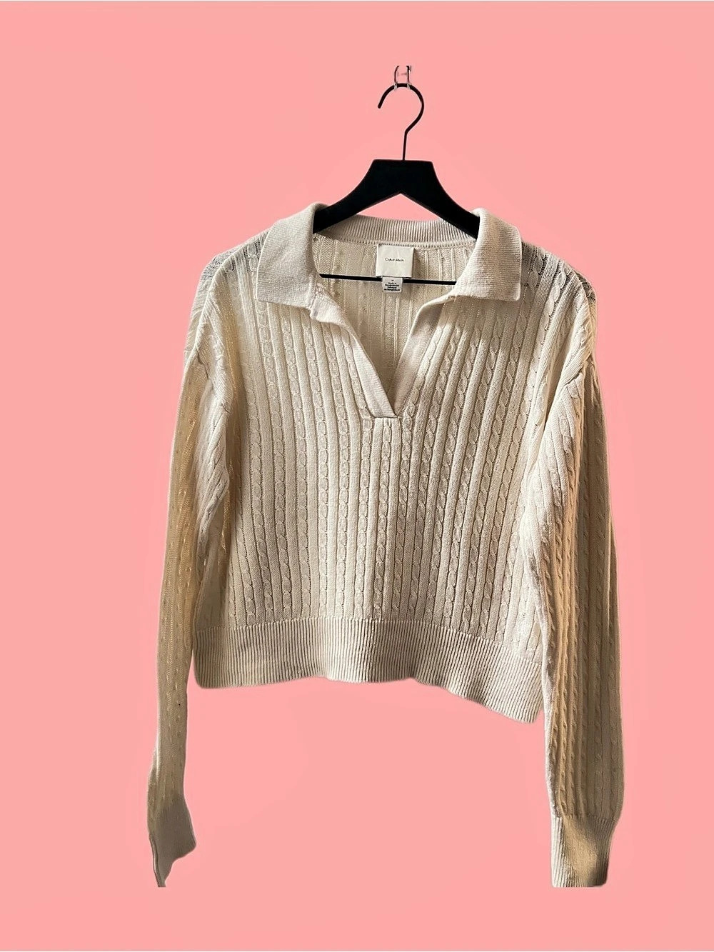 Calvin Klein Cable Knit V-Neck Sweater in Cream Size Medium Like New